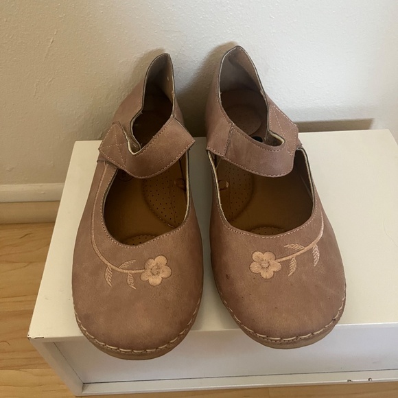 Leather Maryjane cute shoes sz 9 - Picture 2 of 4